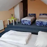 Flamingo Etterem Szallashely Bed & Breakfast 3*